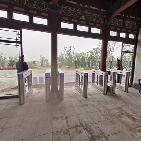 山西通道閘廠家分享：擺閘故障維修的注意事項(xiàng)有哪些？